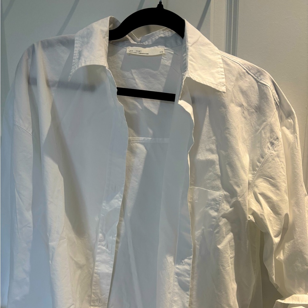 New white cotton button up Oak +Fort